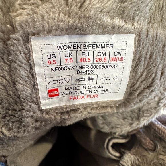 North Face Shellista II Mid Boot - Women's size 9.5. - Picture 5 of 8